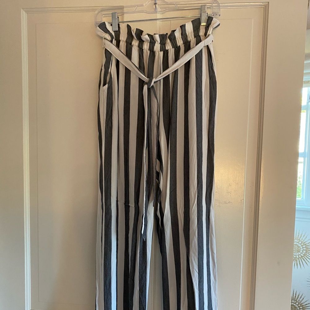 American Eagle flowy pants
